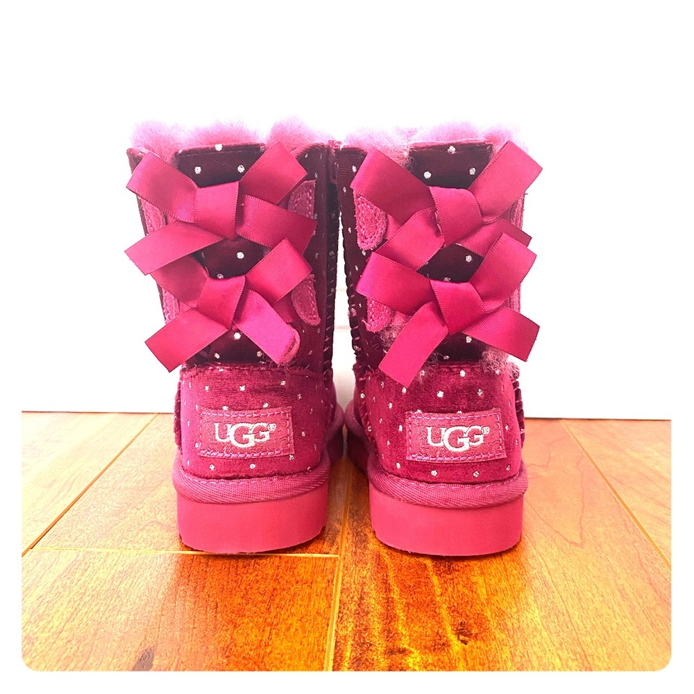 NWT UGG Sparkle Bow Boot Kids Size 7